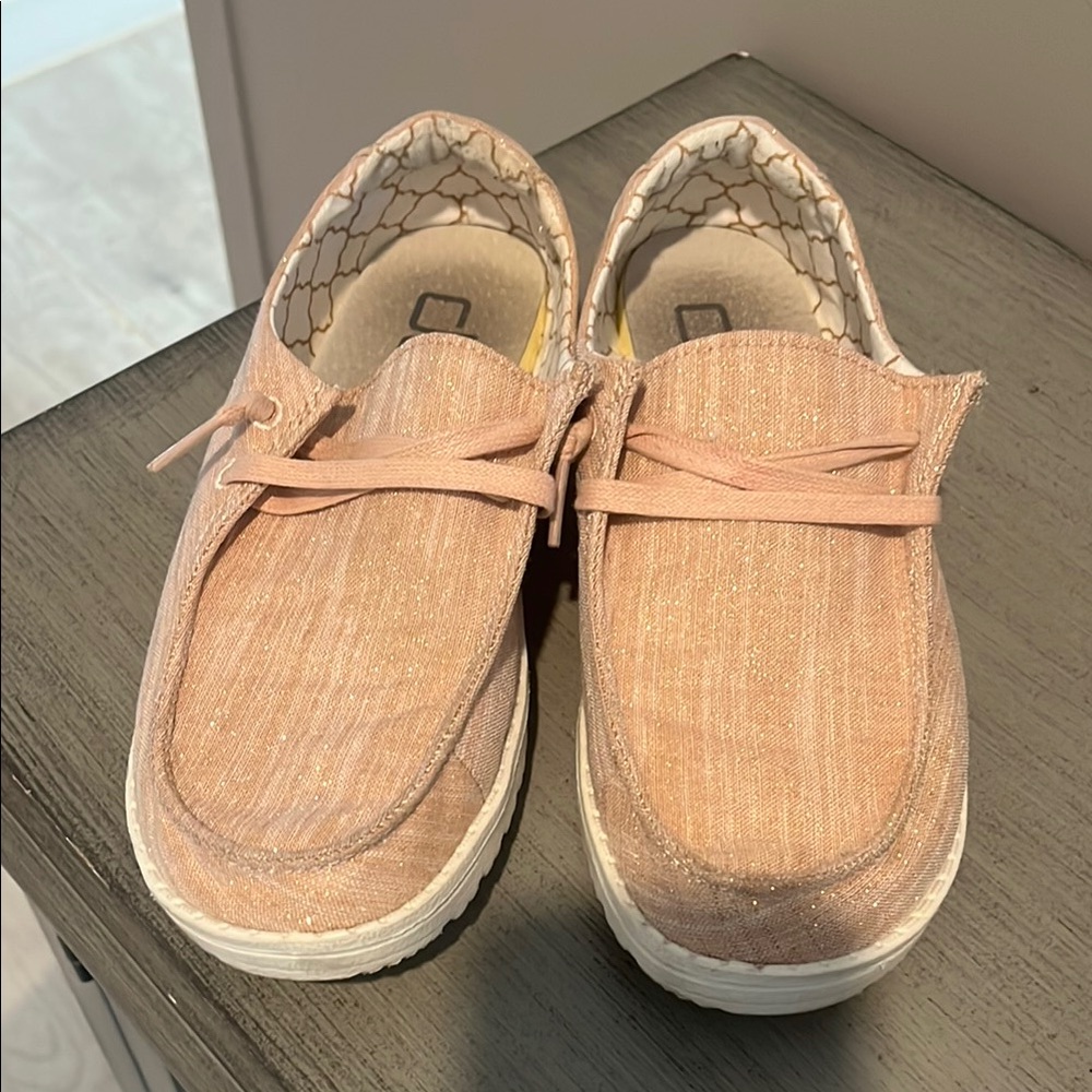 Hey Dude Pink Casual Slip-On Shoes. Womens 5